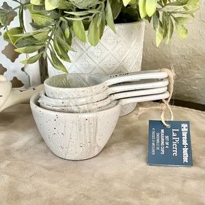 La Pierre Measuring Cups